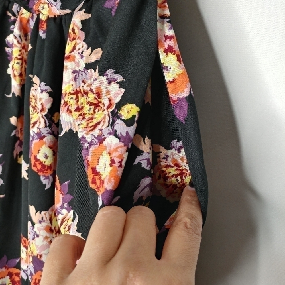 Band of Gypsies Black Floral Romper Jumpsuit - Picture 11 of 12